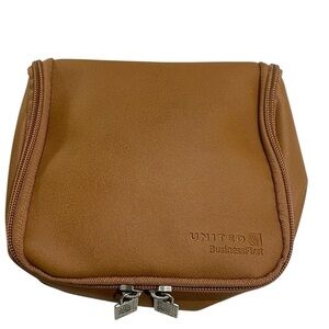 NWT Vintage United First Business Class Cowshed Amenity Bag Camel Tan